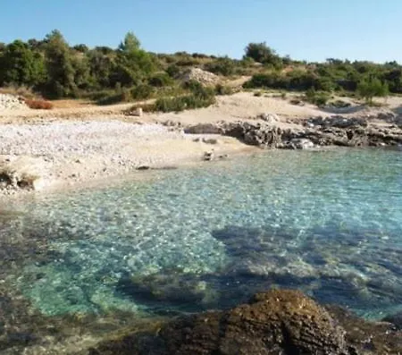 公寓 Bili Dvori 罗戈兹尼察