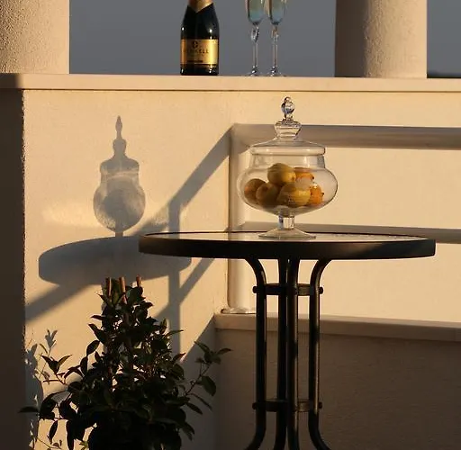 Bili Dvori * Rogoznica (Sibenik-Knin)